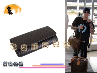 M63822 Louis Vuitton LV��ɫˮ����Կ�װ� LVԿ�װ� LV�а�
