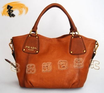 80057 ��ƷƷ�� Prada�¿�ȫƤб��� ����������� PradaŮ�� ǳ��ɫ