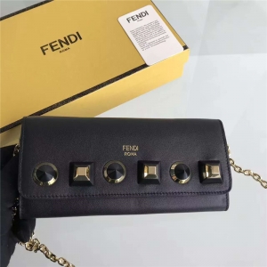 FENDI �ҵ� 0251 2017�¿��Ϸ�СţƤ�๦�ܳ���í��������б��� ��ɫí��