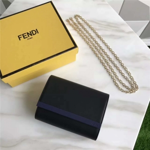 Fendi �ҵ� 2305 СţƤ ײɫƴƤ���㵥��������  ��ɫ