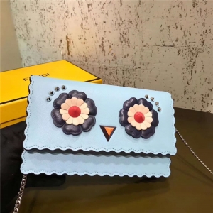 Fendi 2017�¿� Tube Faces СţƤ ��Ƥ���������ð� ����ɫ