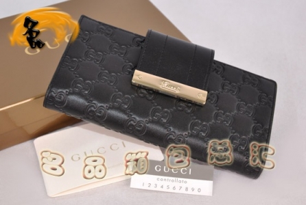 181672 һ��һƷ��GucciǮ�� ���ڸߵ�ţƤ˫Gѹ����ʿǮ�� Gucci����Ǯ�� ��ɫ