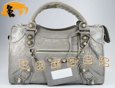 084332A ������������� ����� BalenciagaŮ�� ������Ƥʱ������Ů�� ǳ��ɫ