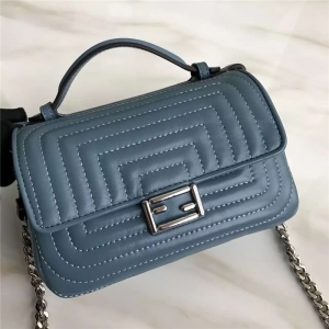 FENDI �ҵ� 8770 ʱװ��� Micro Baguette ѹ��˫�������� ����ɫ