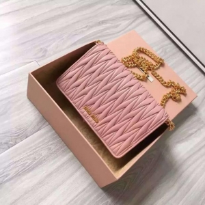 Miumiu����б��С�� Miumiu����Ů���¿���Ƥ