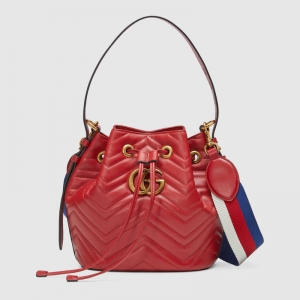 476674 GG Marmont笷���ƤˮͰ�� GucciˮͰ�� GucciŮ�� ��ɫ