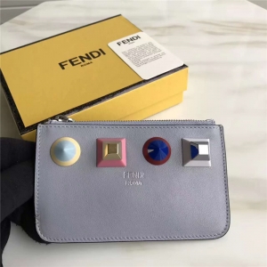 FENDI �ҵ� 1513 2017�¿�ŮʿƤ��í��װ�ζ̿�������Ǯ�� ��ɫ