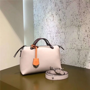 149S FENDI �ҵ� 2017�¿� ����СţƤ ƴɫ��ʿ���������� ��ɫƴ��ɫ
