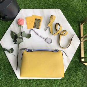 149S FENDI �ҵ� 2017�¿� ����СţƤ ƴɫ��ʿ���������� ���ʻ�ƴ��