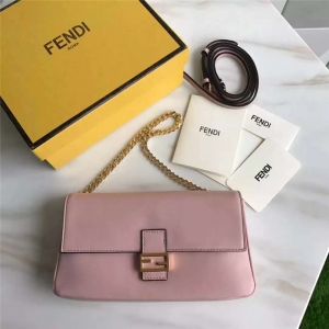 212 FENDI �ҵ� ʱװ��MICRO BAGUETTE ����˫F ���� ����б��� ��ɫ