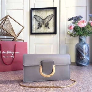 21F816 Ferragamo ������Ľ �뻷��� С�ŷ��� ���ð� ����ɫ
