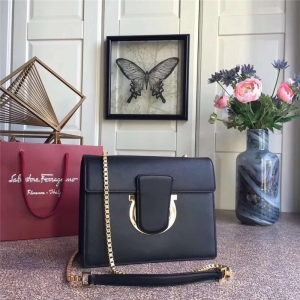 21G671 Ferragamo ������Ľ �뻷��� СţƤ ��ŷ��� ������ ��ɫ
