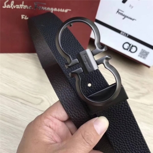 Ferragamo������Ľ ˫��ԭ��Ƥ ��ʿ��װ���� �������п� ��֦�ƺڿ�