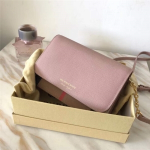 BurberryŮ�� �ٷ��¿� �ͱ���б��� ���ð���� ��ɫ