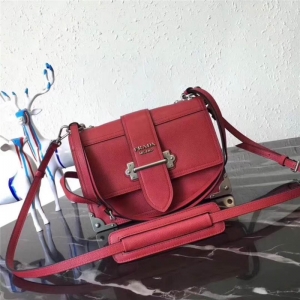 1BD095 Prada������ ����СţƤ ����б��� ��ɫ