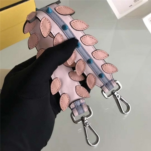 823 Fendi�ҵ� ҶƬװ�� ��ɫ׶��í�� �Ųʶ̼�� ź��