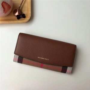 39753291 Burberry�ͱ��� Banner�ִ�ϵ�� House���� ƴƤ����Ǯ�� �غ�ɫ