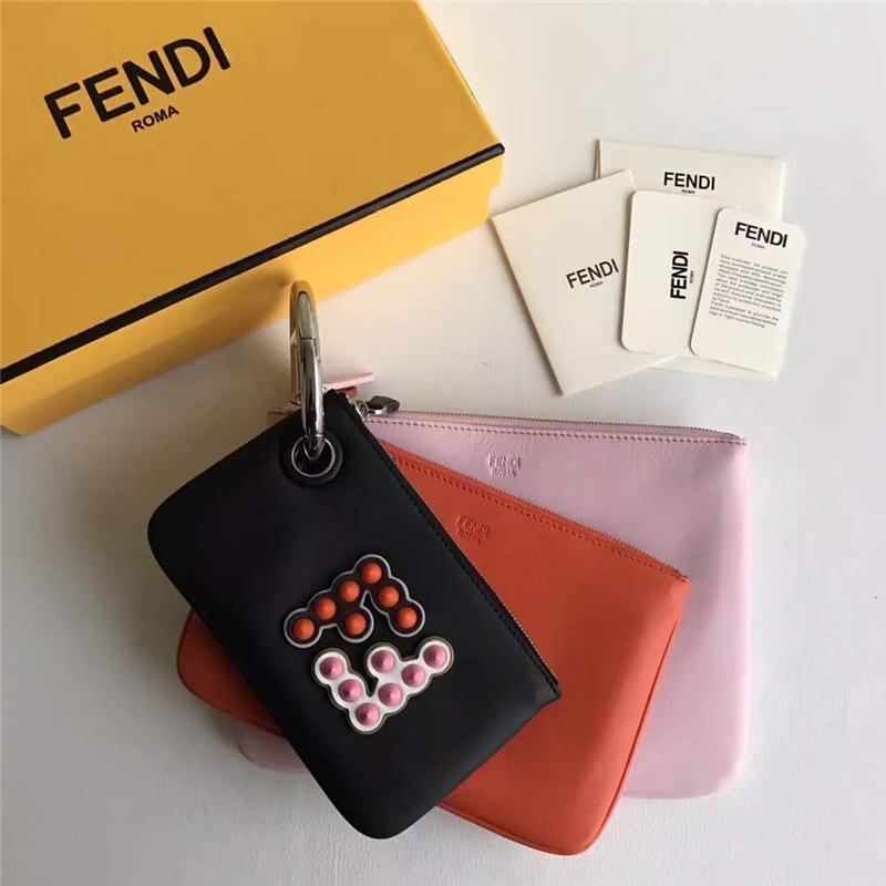 622 FENDI�ҵ� F IS FEND �������� ƴɫí�����ð� �ڳȷ�
