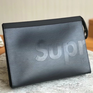 M41366 LV Supreme ����ϵ�� Pochette Voyage �к��ִ� LV���ð� ��ɫ
