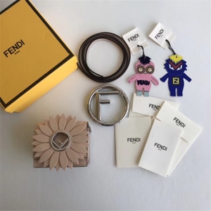003 FENDI�ҵ� MICRO KAN I ɢǮ�� ����ԭ�� �ҵ�Ů�� ����װ�� ��ɫ