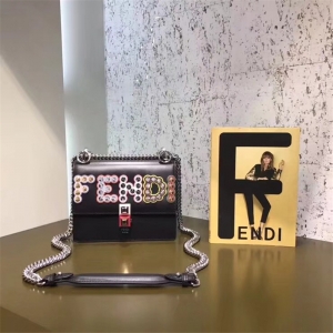1381 FENDI�ҵ� KANI�����ִ� ����í�� �ҵ�Ů�� б������ ��ɫ