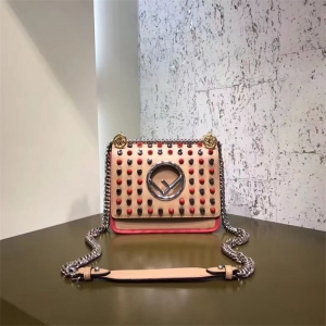 610 FENDI�ҵ� �����ִ� ţƤԭ������� ˫ɫí��