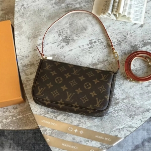 M51980 LV PochetteС������� LVŮ�� LV����� LV����� LV��ױ��