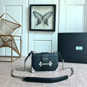1BD018 Prada����� ������ʯ��� ʱ��Ůʿ���а� PradaŮ�� ����ţƤ ��ɫ