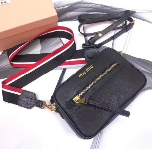 5BH116 MIUMIUר���¿������ ɽ��Ƥ ������ ����б��� ��ɫ