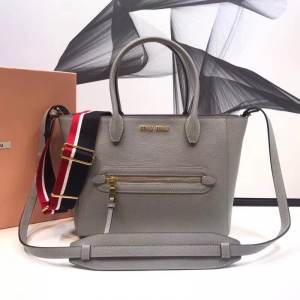 5BG137 MIUMIUר���¿������ ɽ��Ƥ ˫���� ����б��� ��ɫ