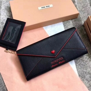 5MH379 MIUMIU ר������ LOVE����ϵ�� ˫ɫƤ�� Ǯ�� ��ɫ