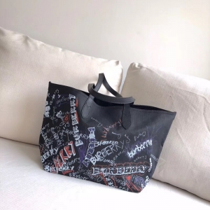 Burberry�ͱ��� ����� Ϳѻӡ�� Canvas ���� ˫�湺��� �ڰ�ɫ