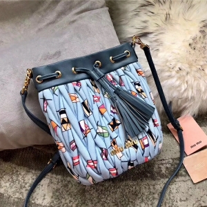 5BE014 MIUMIU���� ר���¿� ����͹��ѹ�� Ϳѻ ˮͰ�� ǳ��