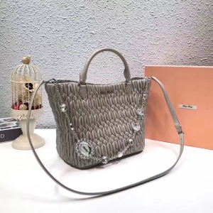 5BE896 MIUMIU���� ר���¿� ������Ƥ ˮ������ ����� ��ɫ