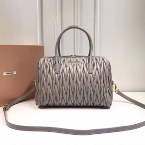 5BB033 MIUMIU���� ר���¿� TOP HANDLE ���������� ��ɫ
