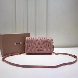 5BH017 MIUMIU���� ר���¿� ��Ƥ�Ứ͹�� ���ǰ��� ��ɫ