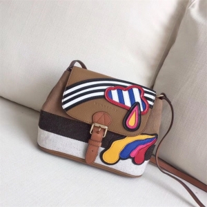 Burberry�ͱ��� ���� ���д����� Ϳѻ б�絥��� ����ɫ