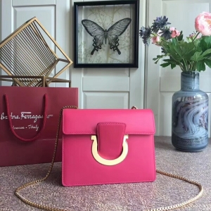 21F893 Ferragamo�ְ� �뻷��� �Ƹ���ĽŮ�� СţƤ �к� ���������� õ��