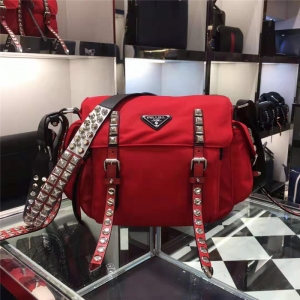 1BD118 PradaŮ�� �������� í��װ�� ����ţƤ �����ﵥ��� ��ɫ