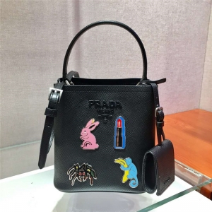 1BA217 PradaŮ�� Prada Panier ���Ž������� SaffianoƤ�� Prada�ִ� ��ɫ