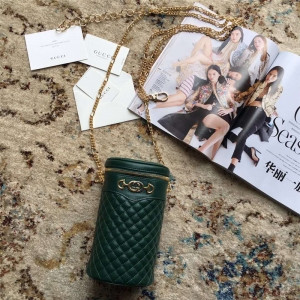 572298 Gucci笷�Ƥ������ ����ʽ���ο� GucciԲͲ�� ī��ɫ