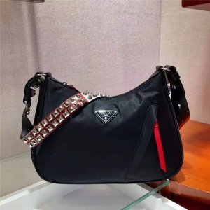 1BC087 Prada Black Nylon Hobo�ִ� í����� ���� �������� ��ɫ