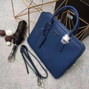 Prada�а� ʮ����ţƤ ���� ��ʿ���İ� �������а� Prada����� ����ɫ