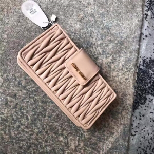 5BH042 MiuMiu2019�＾�¿� ������Ƥ �����ְ������ ���