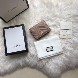 546580 Gucci GG Marmont笷�V��Ƥ��С��Ǯ�� ��ɫ