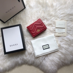 546580 Gucci GG Marmont笷�V��Ƥ��С��Ǯ�� ��ɫ