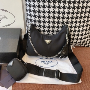1BH204 Prada Re-Edition 2005 ��������� ����������һ ��ɫ