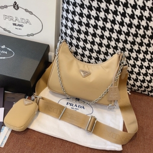 1BH204 Prada Re-Edition 2005 ��������� ����������һ ��ɫ