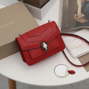 Bvlgari������ Serpenti Foreverϵ��Ů�� С�� ��������ͷ�� ��ɫ