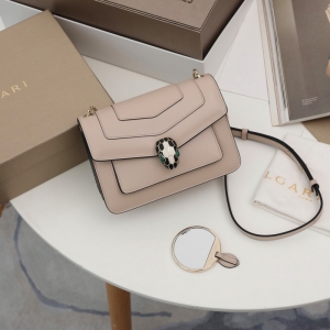 Bvlgari������ Serpenti Foreverϵ��Ů�� С�� ��������ͷ�� �̲�ɫ